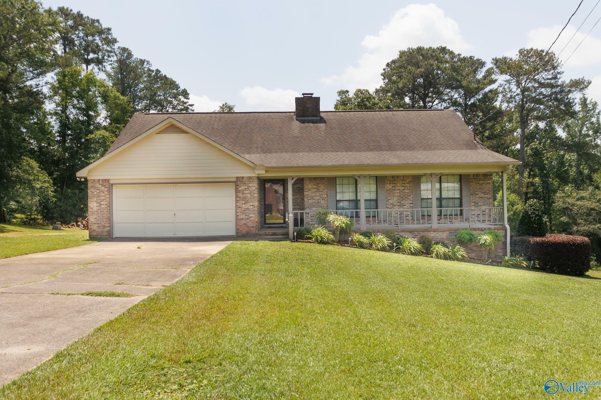 611 Leslie Lane  Gadsden AL 35904 photo