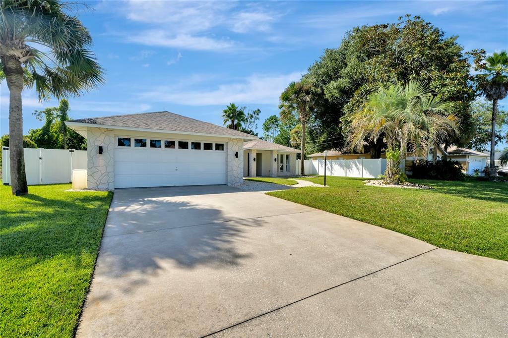 Property Photo:  28 Rolland Lane  FL 32164 