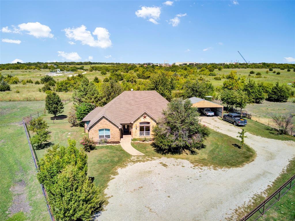 Property Photo: 335 Goodnight Trail TX 76078