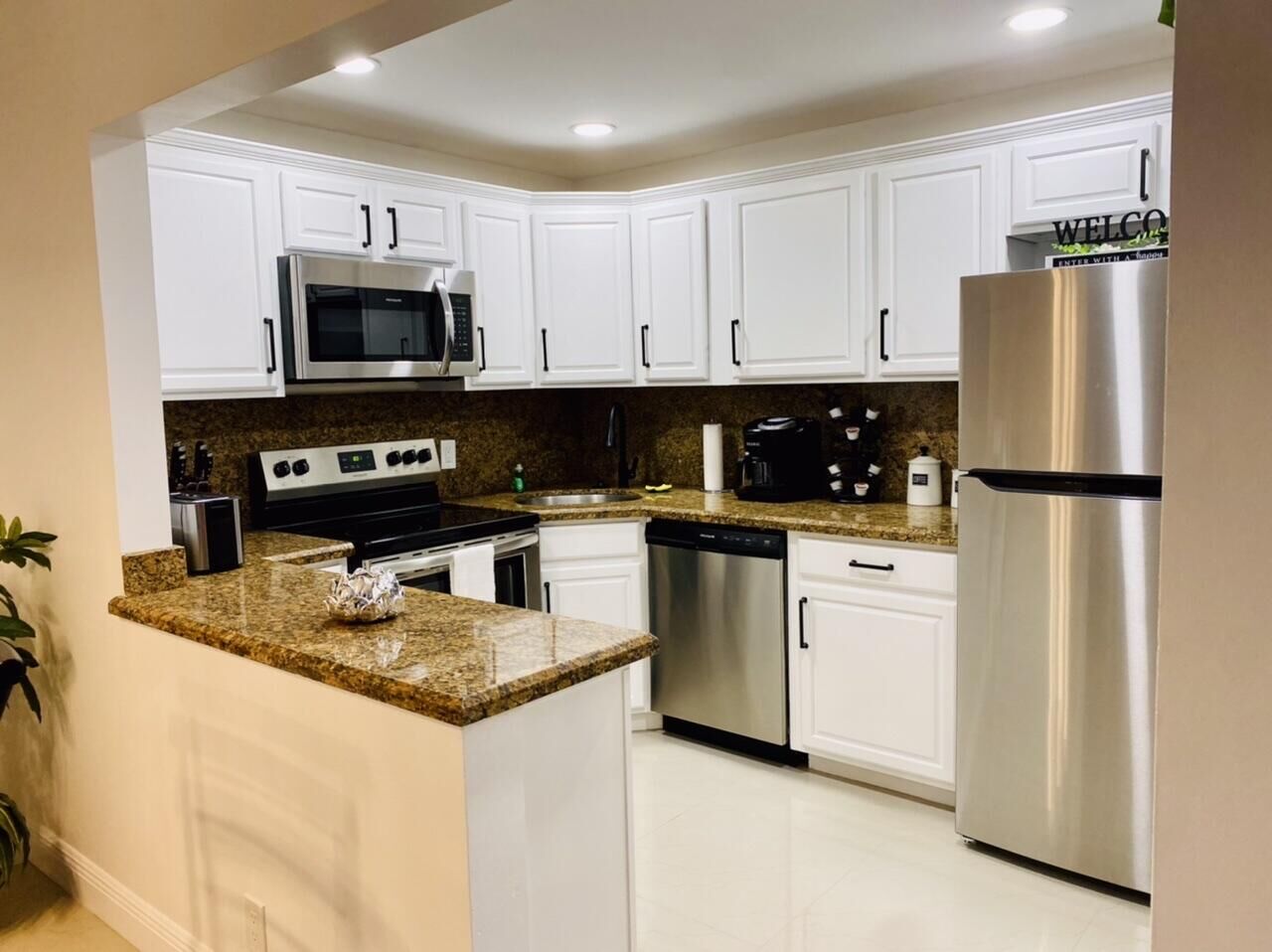 Property Photo: 515 Shady Pine Way B1 FL 33415