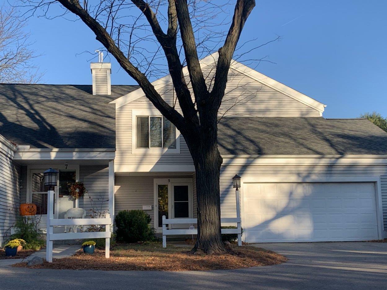 Property Photo:  5 Honey Locust Tr  WI 53717 