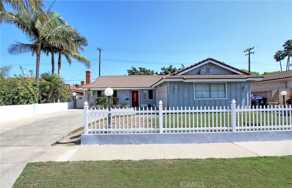 Property Photo: 2425 S Poplar Street CA 92704
