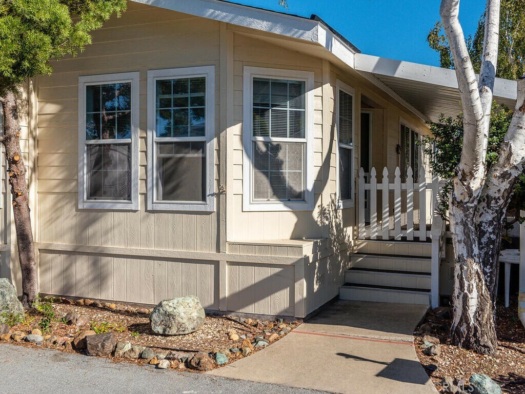 Property Photo:  1809 Thelma Drive 50  CA 93405 