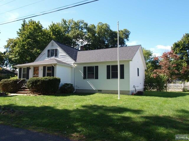 Property Photo: 31 Andrews Place NJ 07444