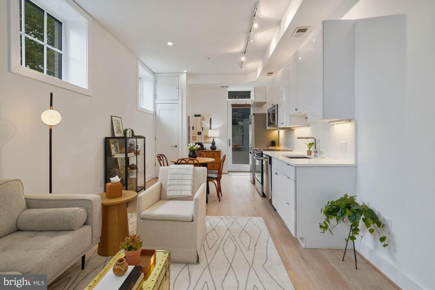 Property Photo: 1211 G Street SE 1 DC 20003