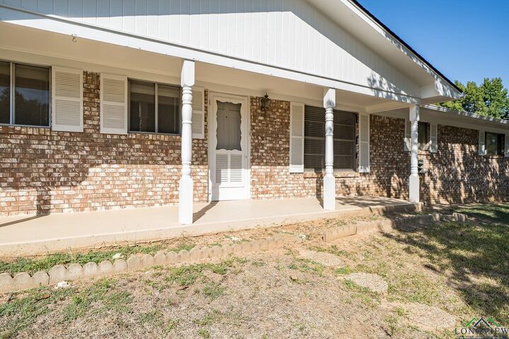 301 S Ash  White Oak TX 75693 photo