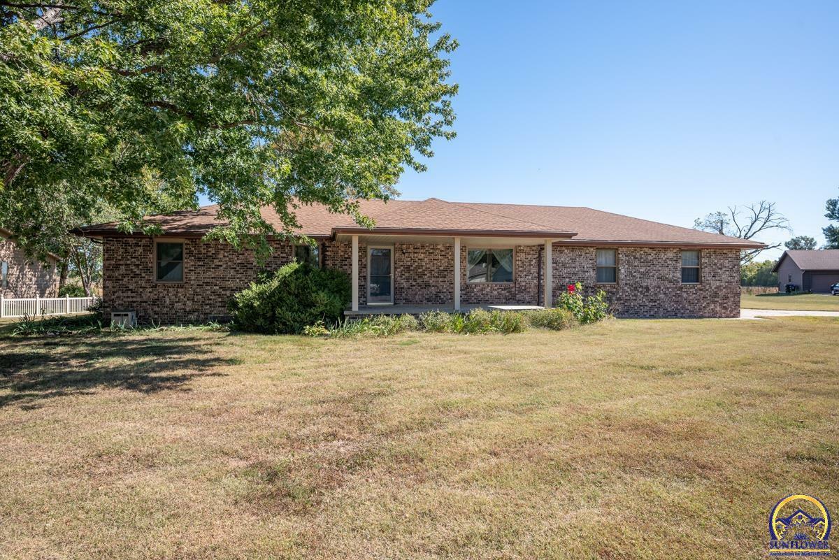 Property Photo:  648 Griswold St  KS 66533 