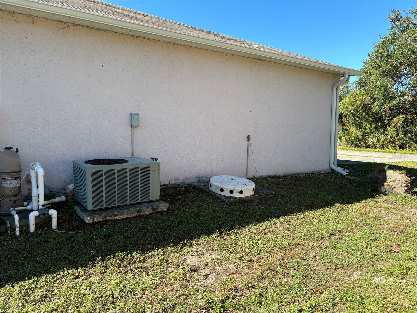 Property Photo:  2781 Shady Avenue  FL 34286 