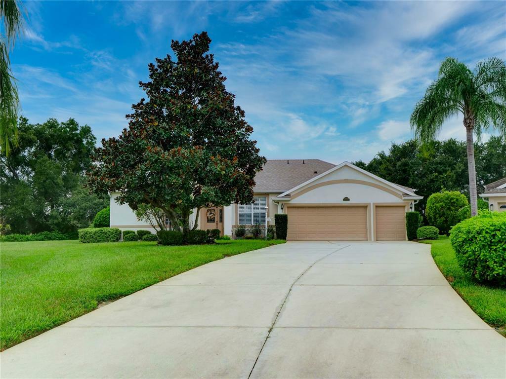 Property Photo:  5304 Tidewater Street  FL 34748 