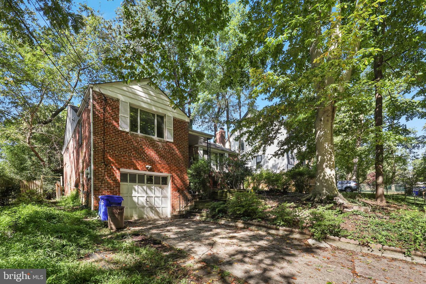 Property Photo:  8008 Valley Street  MD 20910 