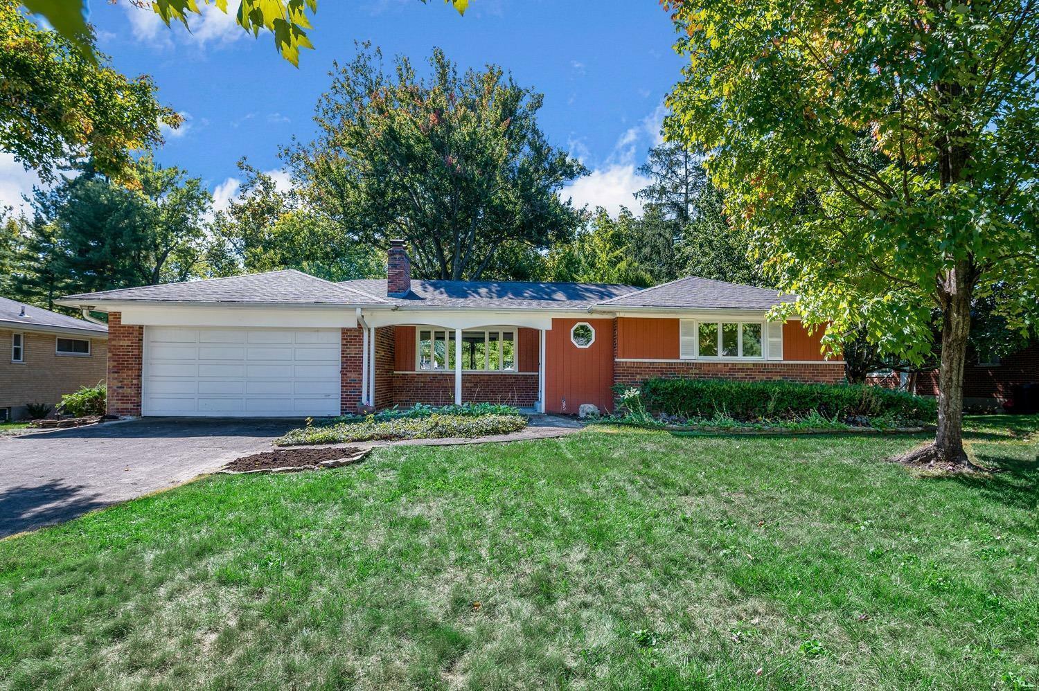 Property Photo:  615 Marview Ter  OH 45231 