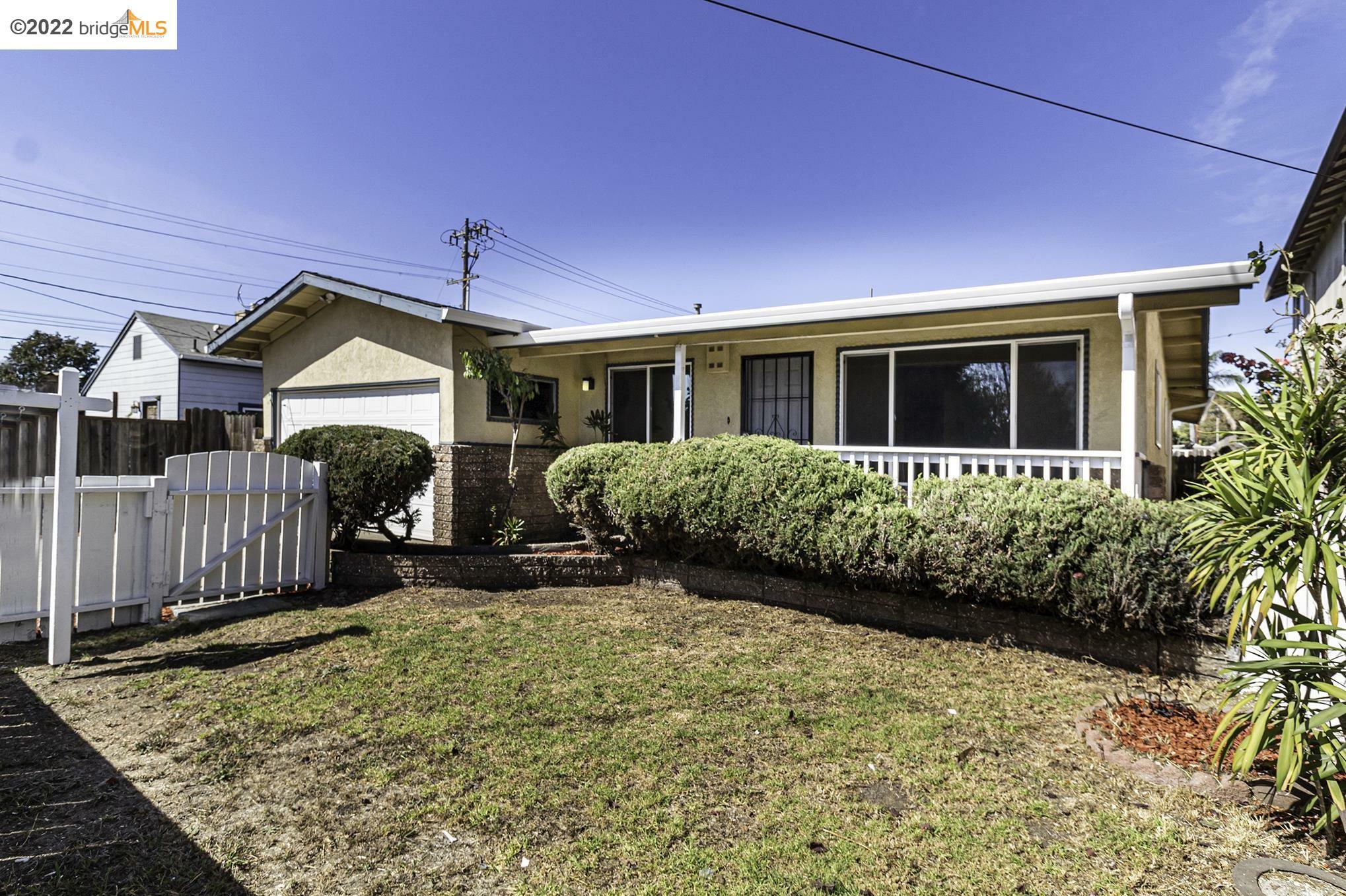 Property Photo:  615 Virginia Ave  CA 94804 