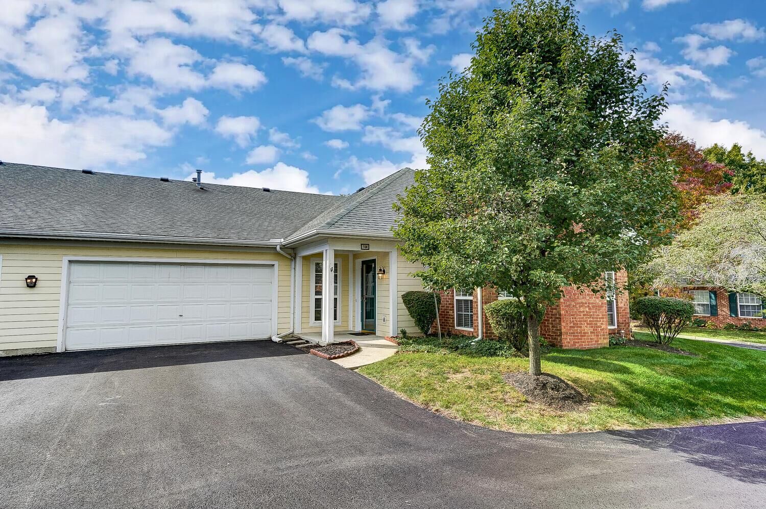 Property Photo:  104 Orchard Oak Drive  OH 43004 