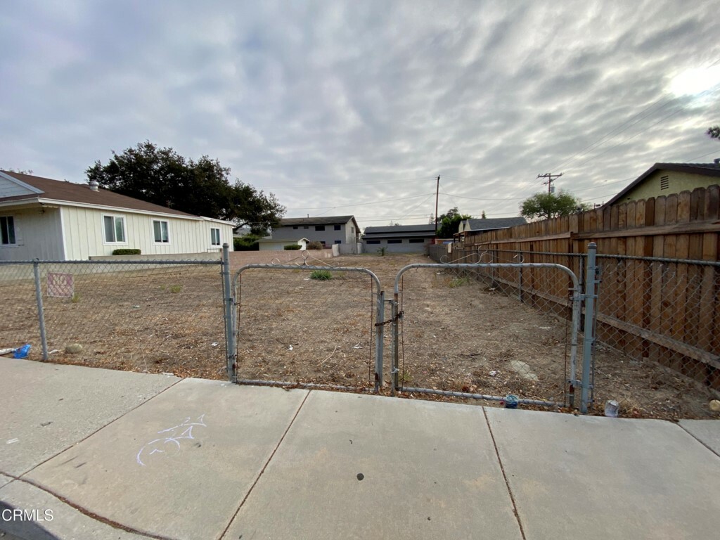 Property Photo:  505 N 13th Street  CA 93060 