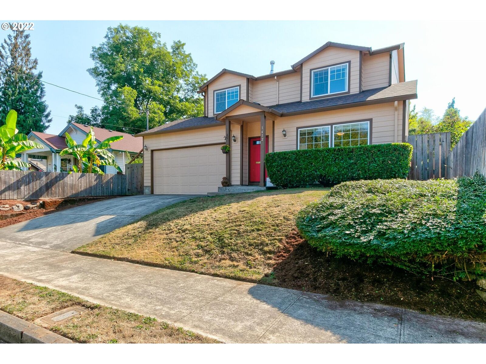 Property Photo:  1612 NE Saratoga St  OR 97211 