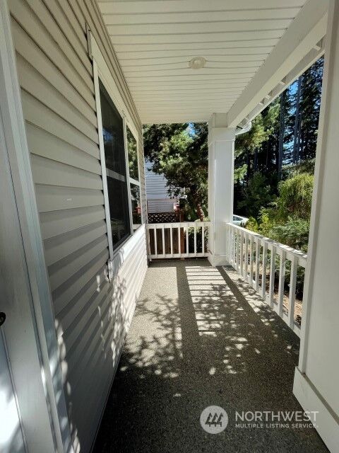 Property Photo:  27 152nd Place SE  WA 98087 