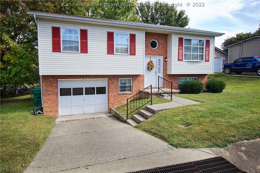 Property Photo:  8 Morgan Court  WV 25526 