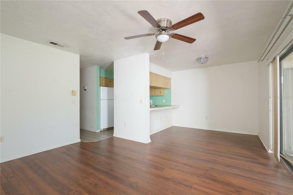 Property Photo:  2735 SW 35th Place 702  FL 32608 