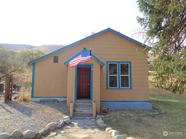 101 West Street  Riverside WA 98849 photo