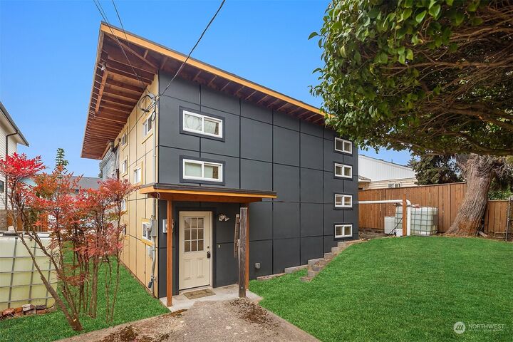 Property Photo: 4323 5th Avenue NW WA 98107