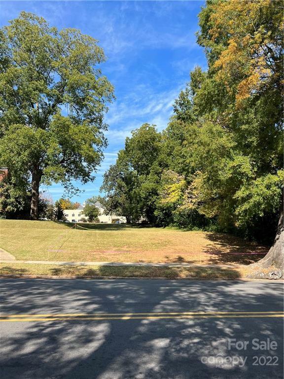 Property Photo: 304 W Front Street NC 28677