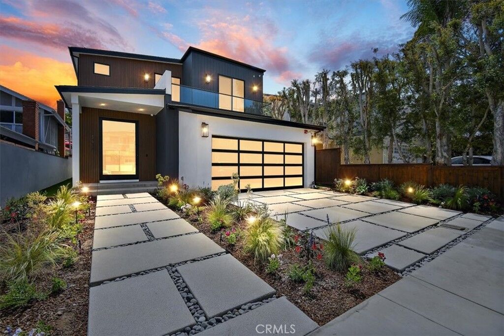 Property Photo:  3408 Maple Avenue  CA 90266 