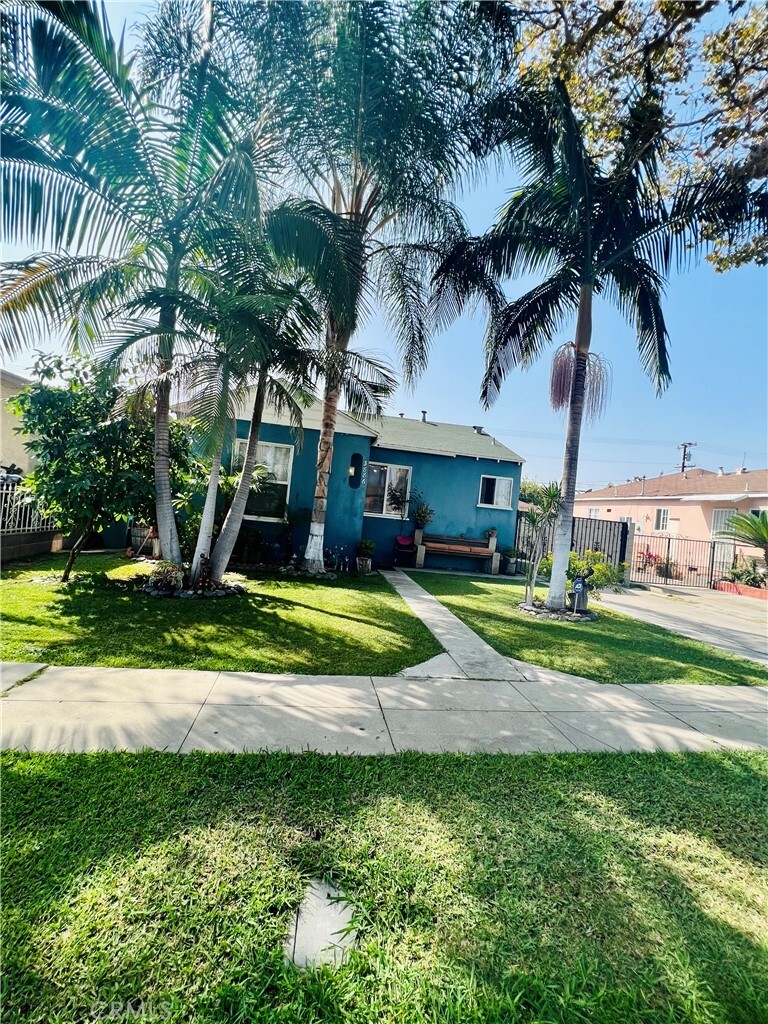 Property Photo: 3886 Walnut Avenue CA 90262