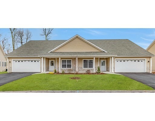Property Photo: 29 Lodge Ln 29 MA 01095