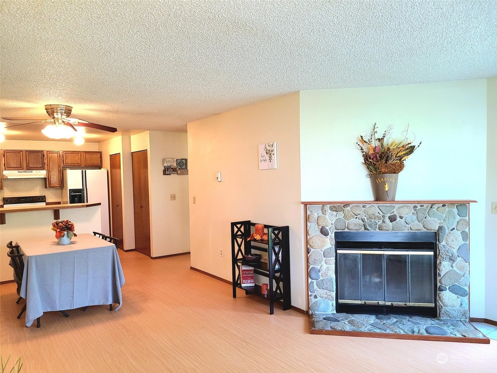 Property Photo:  4524 S 248th Place A-1  WA 98032 