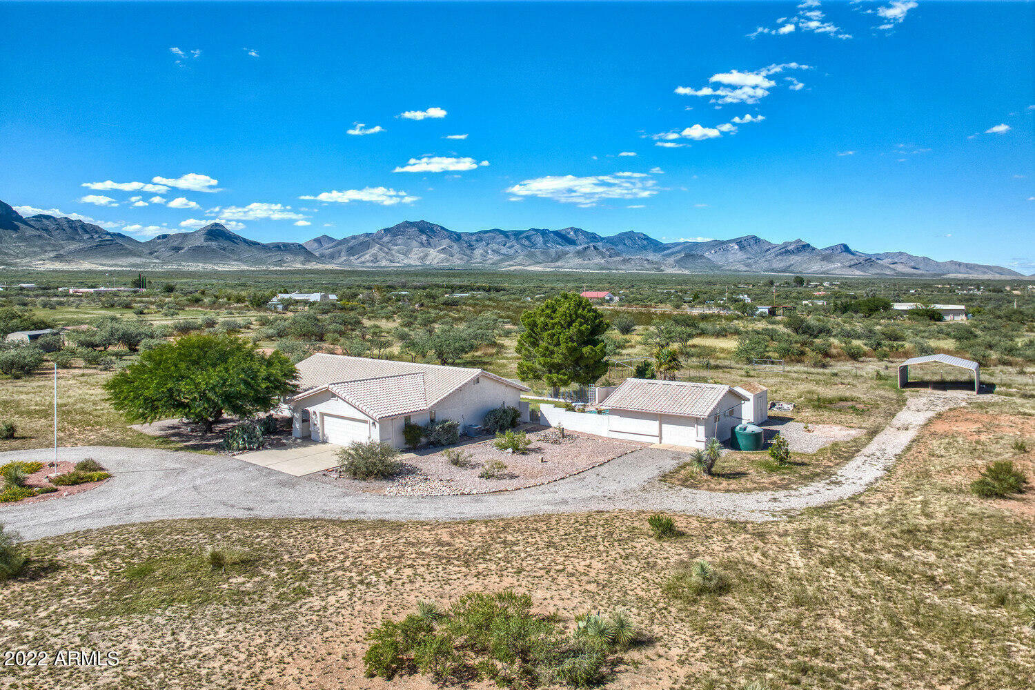 Property Photo:  545 W Sunset Road  AZ 85616 