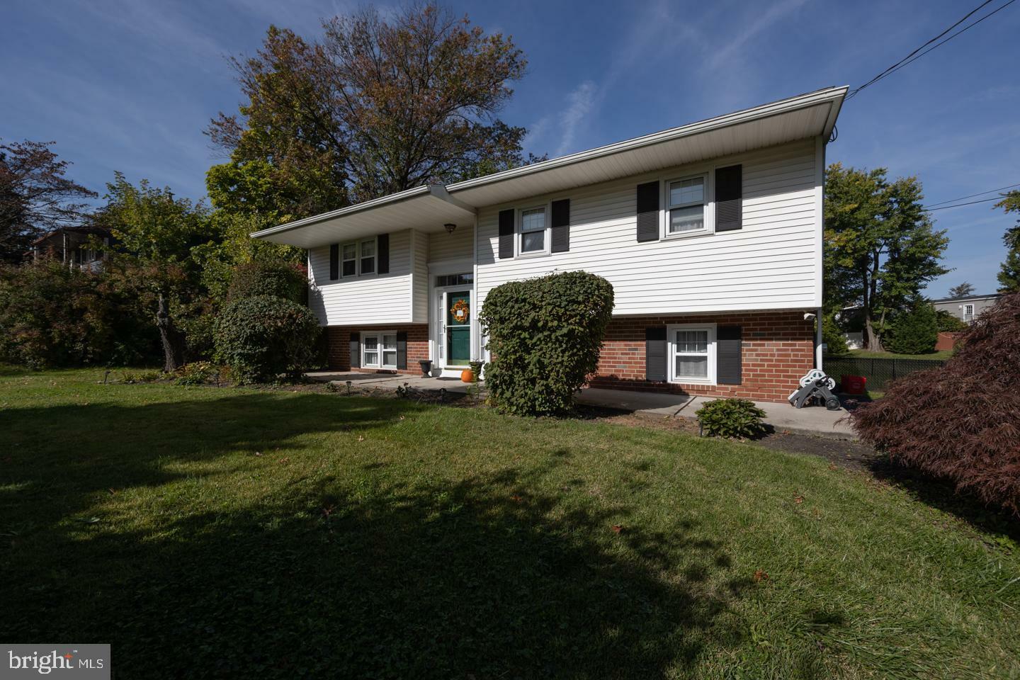 Property Photo:  1330 W Evergreen Drive  PA 19460 