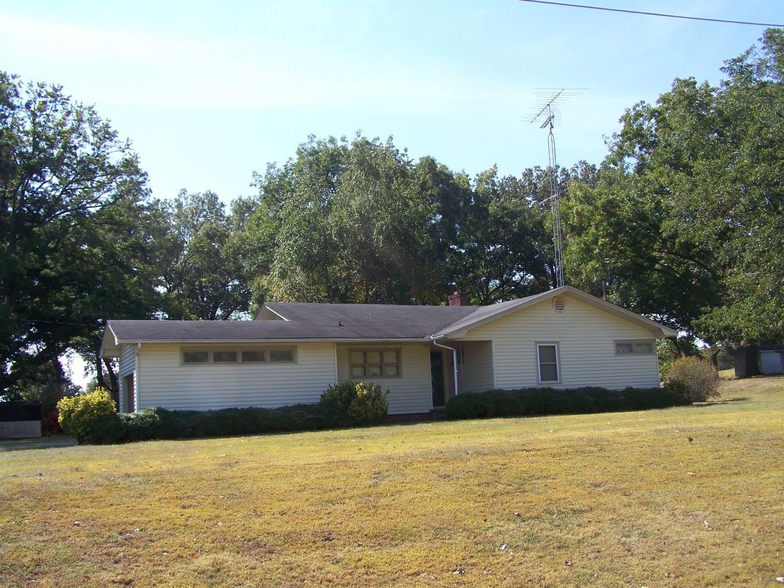 Property Photo:  139 Dyersburg Hwy  TN 38382 