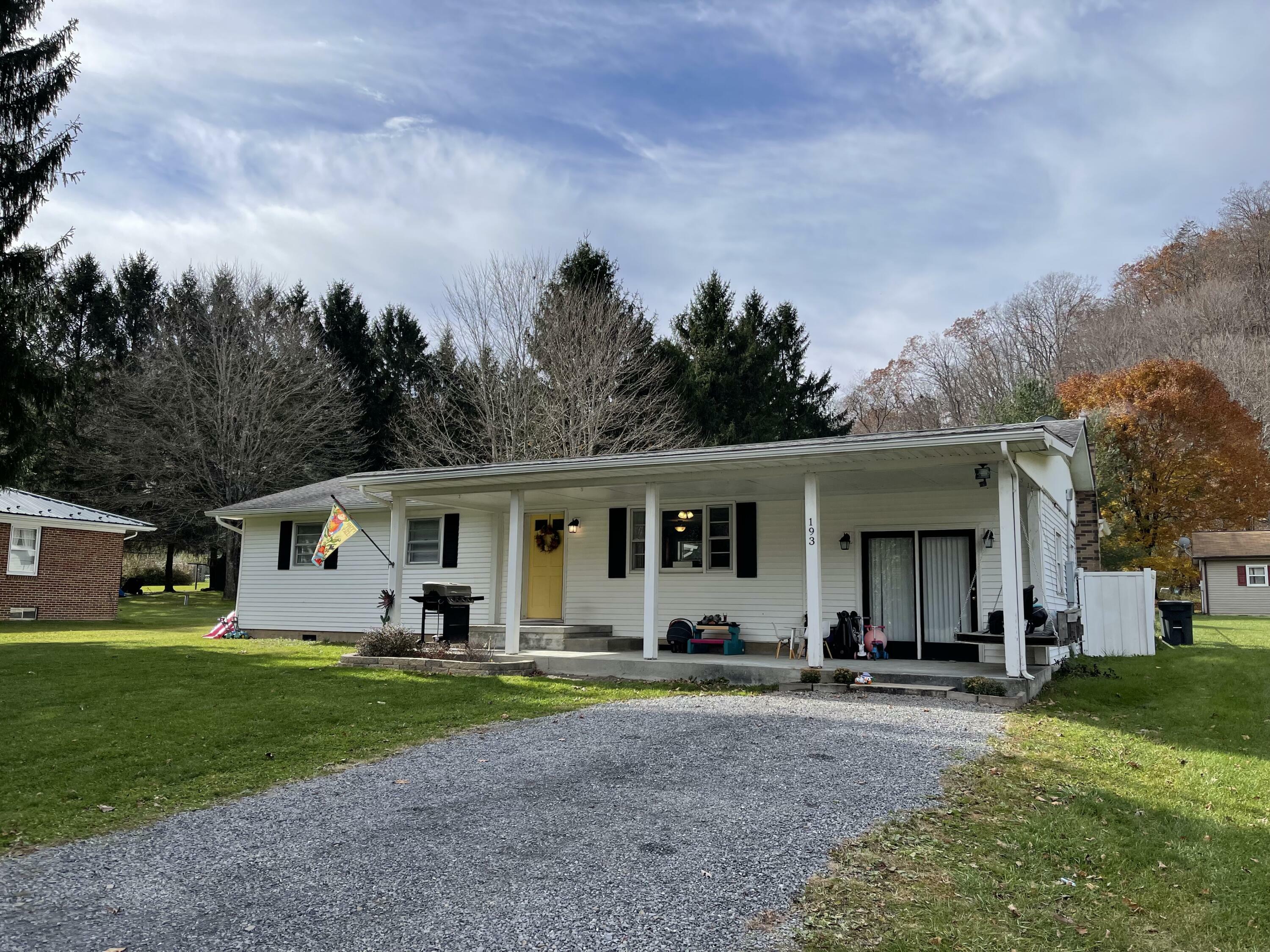 Property Photo:  193 Dickson Rd  WV 24925 