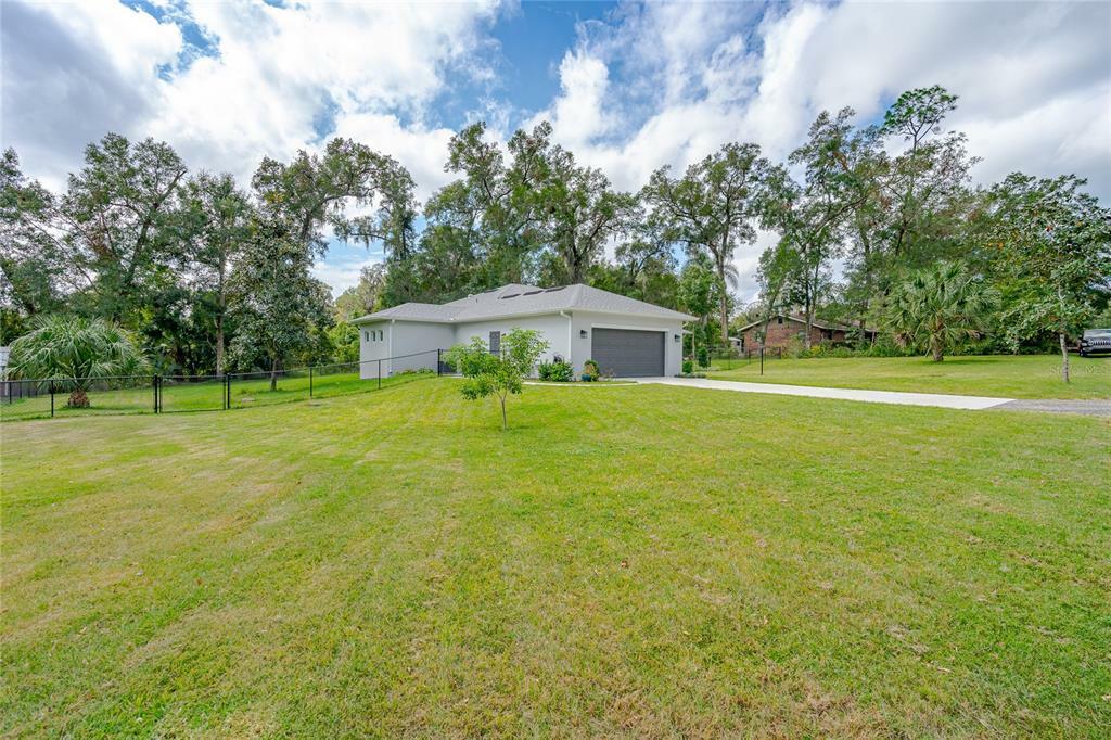 Property Photo:  1682 Ridgewood Hammock  FL 32720 