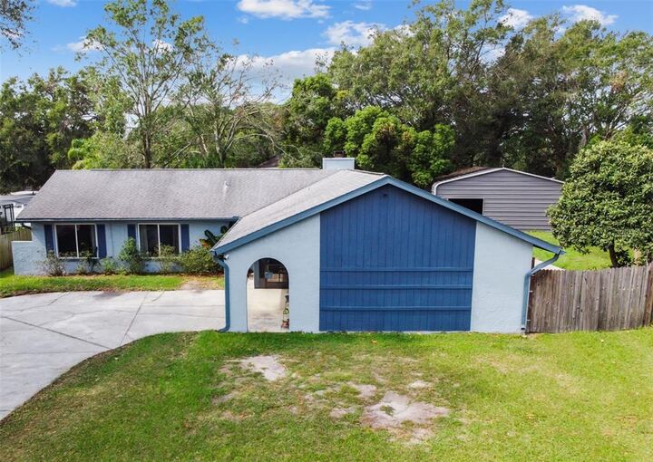 Property Photo:  506 Hilldale Road  FL 33510 