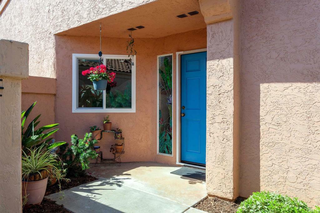 Property Photo: 1725 Sawgrass Glen CA 92026