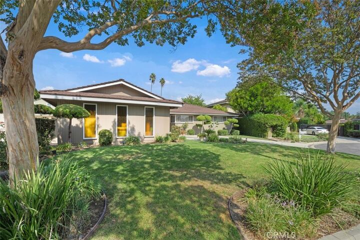 Property Photo:  609 W Wistaria Avenue  CA 91007 