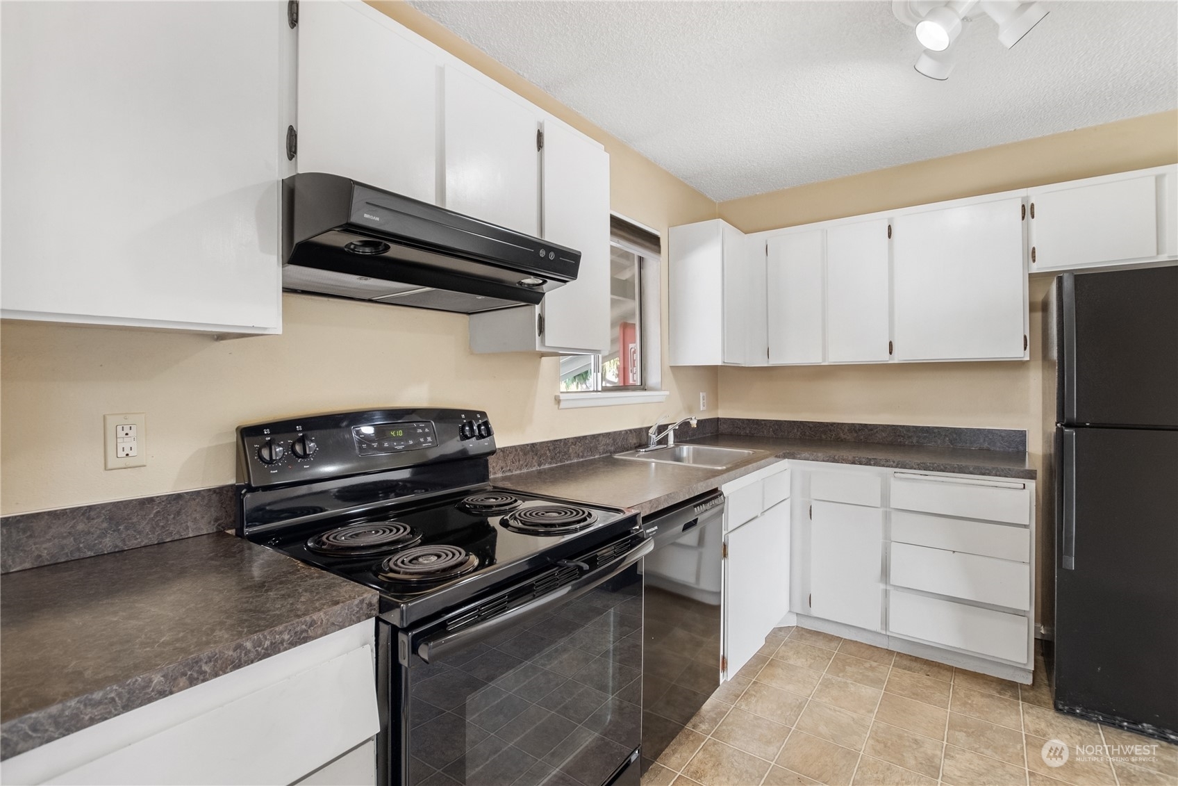 Property Photo:  1313 Washington Street 15B  WA 98801 