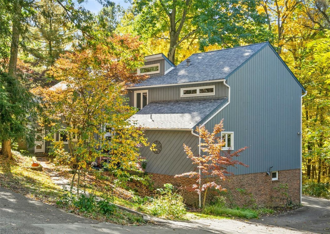 Property Photo:  114 Will Scarlet Road  PA 15317 