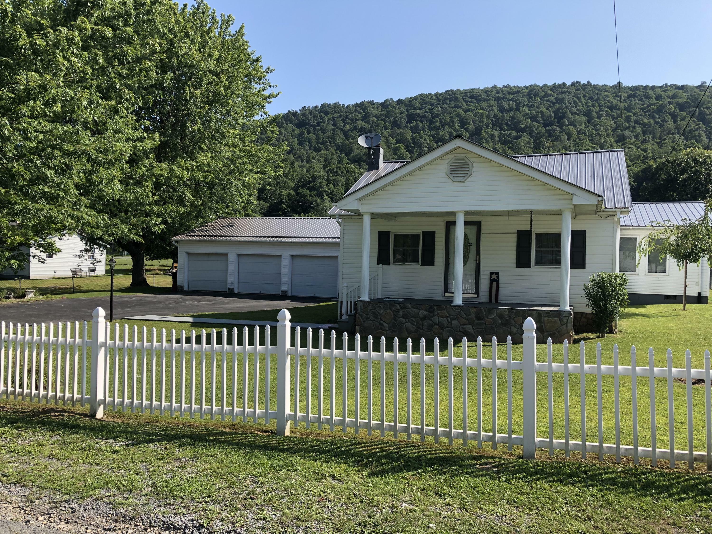 Property Photo:  215 Orchard Drive  WV 25962 