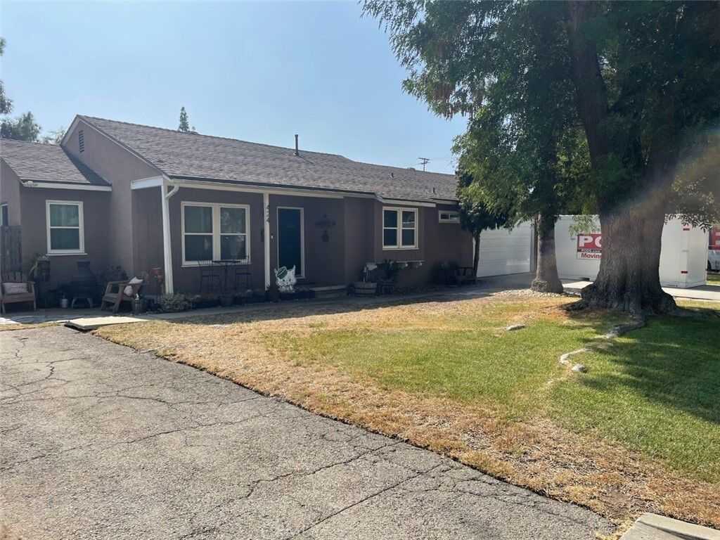 Property Photo:  424 Montana Street  CA 91016 