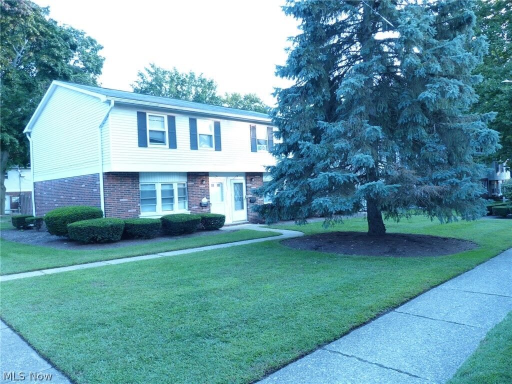 Property Photo:  762 Mentor Avenue 32  OH 44077 