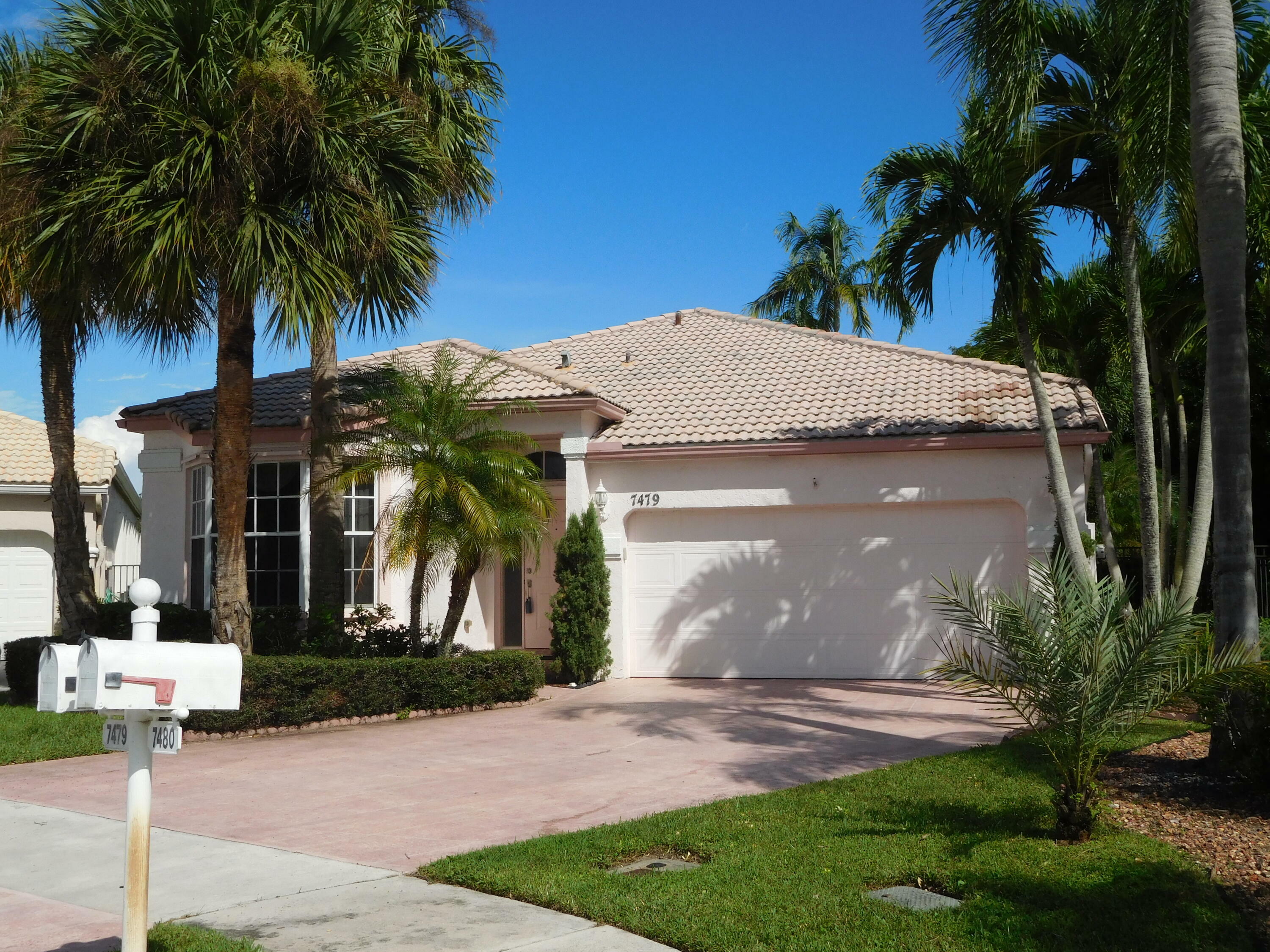 Property Photo:  7479 Ridgefield Lane  FL 33467 