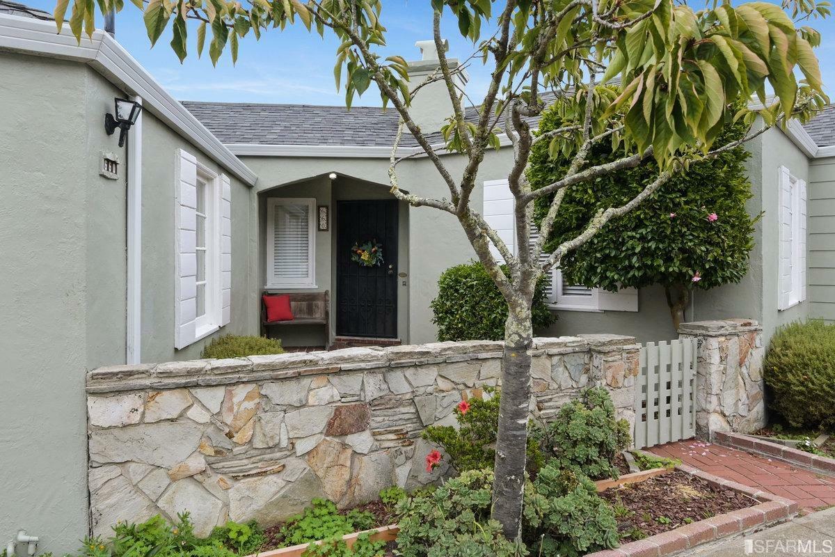 Property Photo:  660 Pacheco Street  CA 94116 