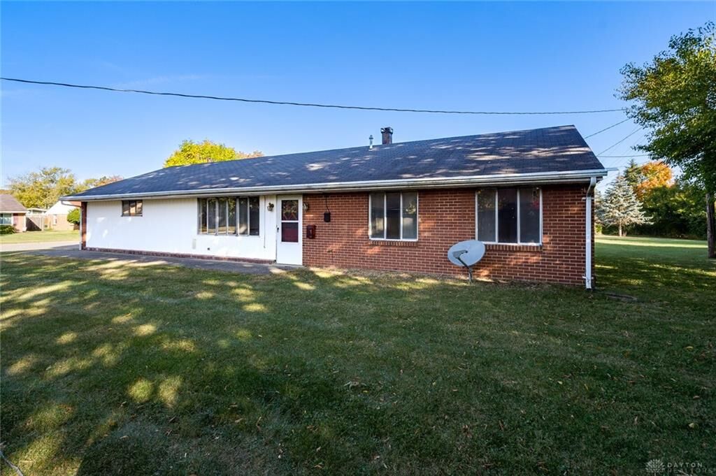 Property Photo: 3856 Longridge Drive OH 45429