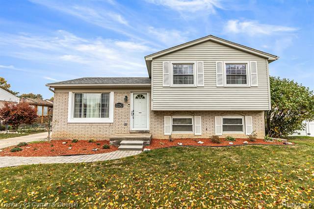 Property Photo:  22282 Larch Street  MI 48183 