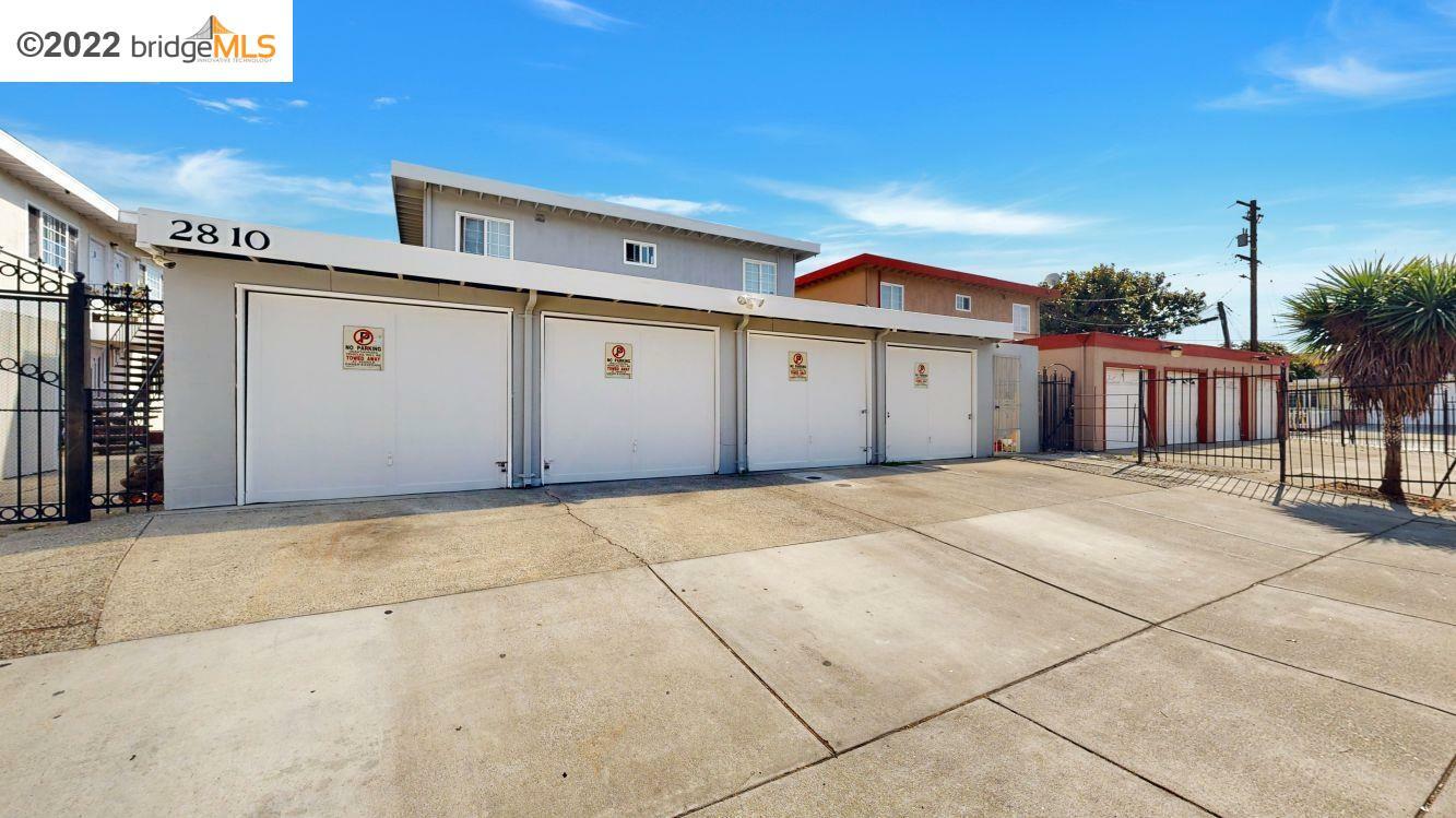 Property Photo:  2810 10th St  CA 94806 