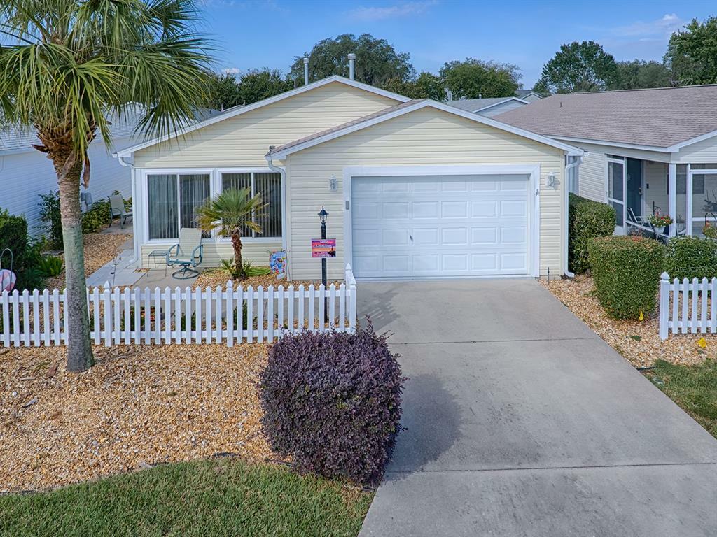 Property Photo:  16891 SE 94th Sunnybrook Circle  FL 32162 