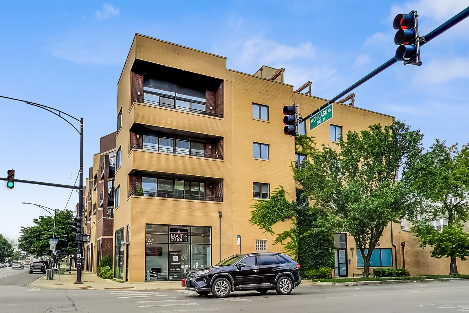Property Photo: 2800 W Chicago Avenue 3W IL 60622