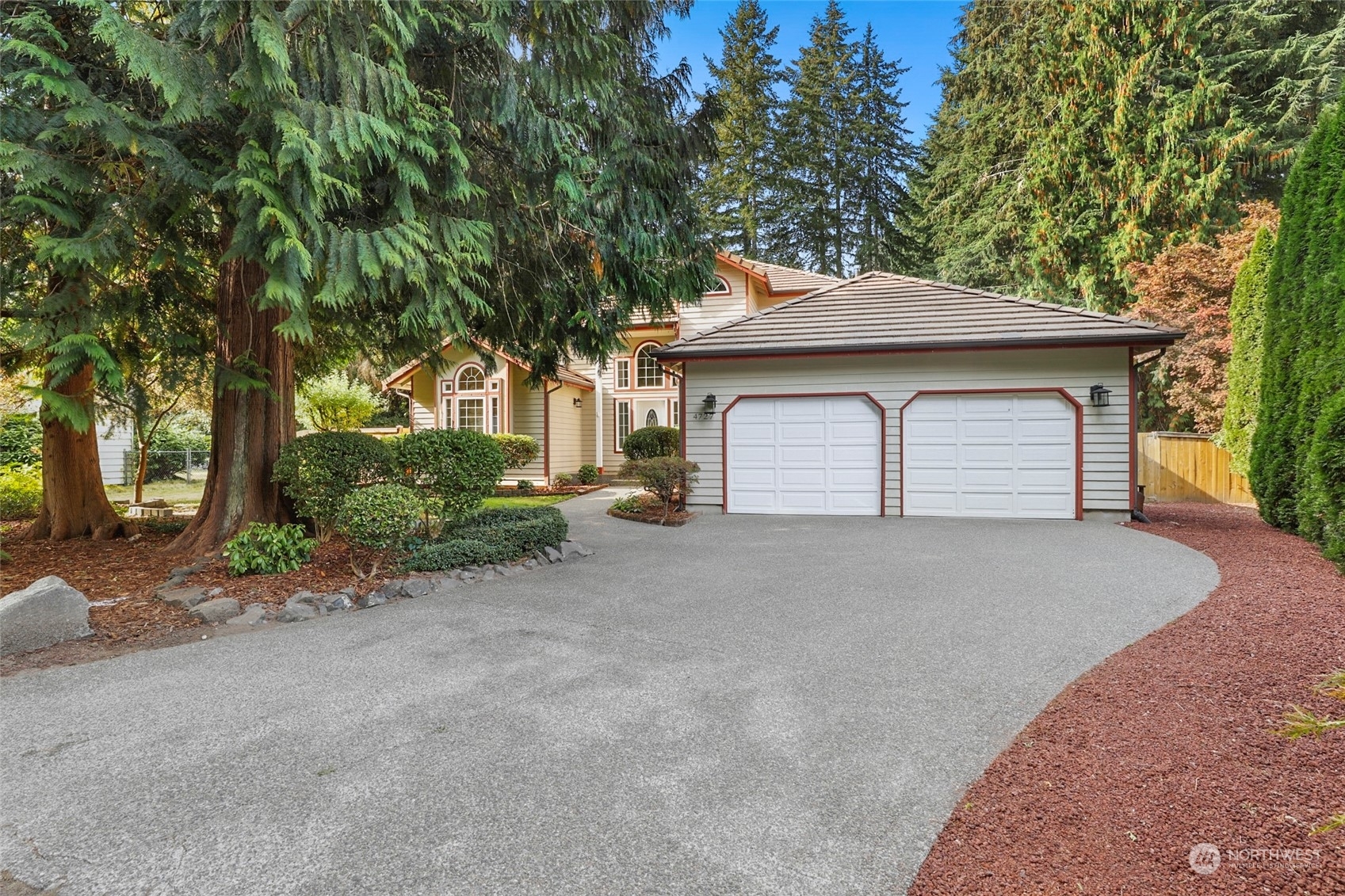Property Photo: 4727 Crisman Court SE WA 98501
